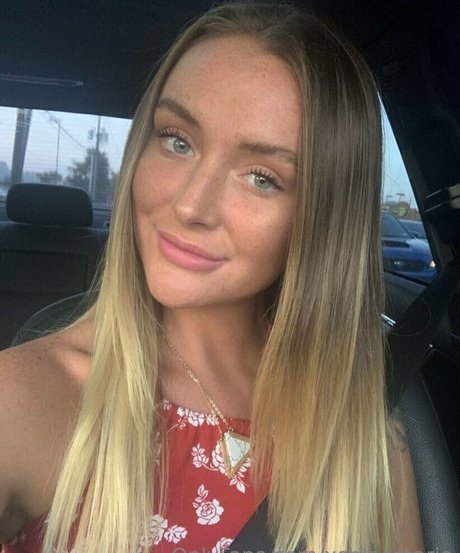 xchloemarie nackt pornografische galerie