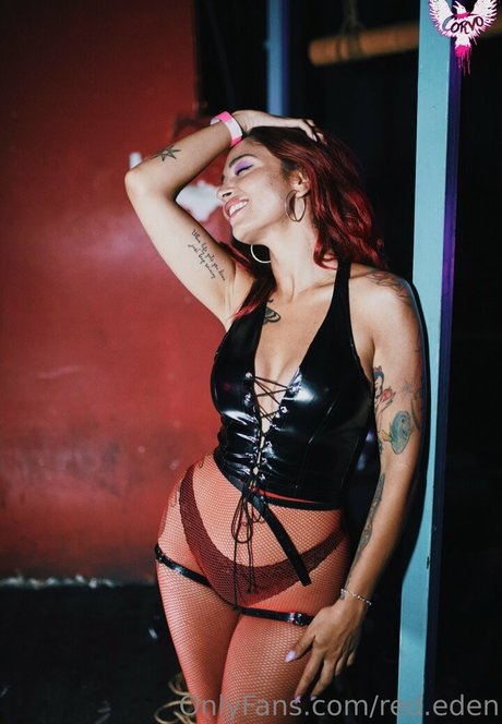 Queen Red pornostar erwachsene fotos