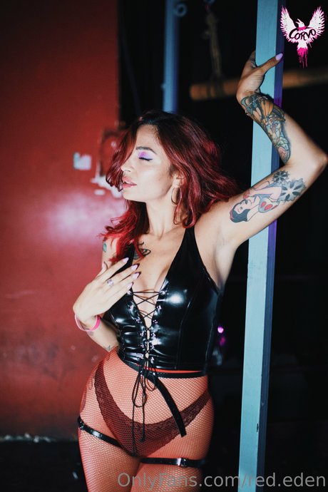 Queen Red xxx nacktheit foto