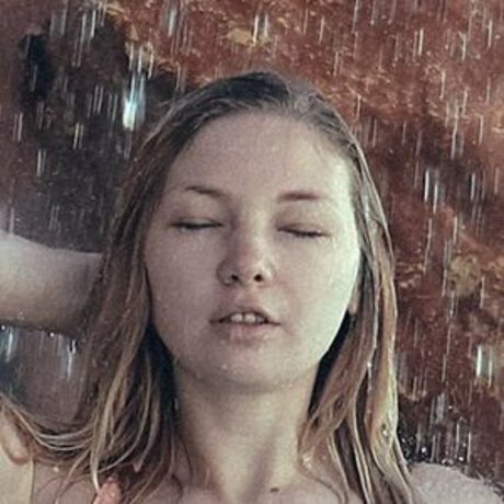 Angelina Spaska freie exklusive bild