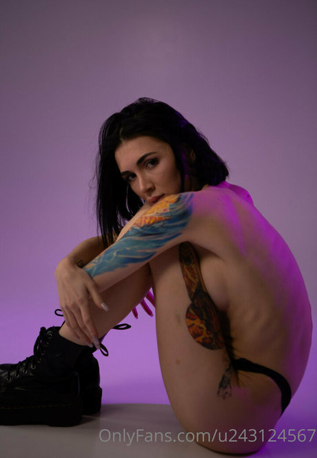 Mika Davis hd sexy foto