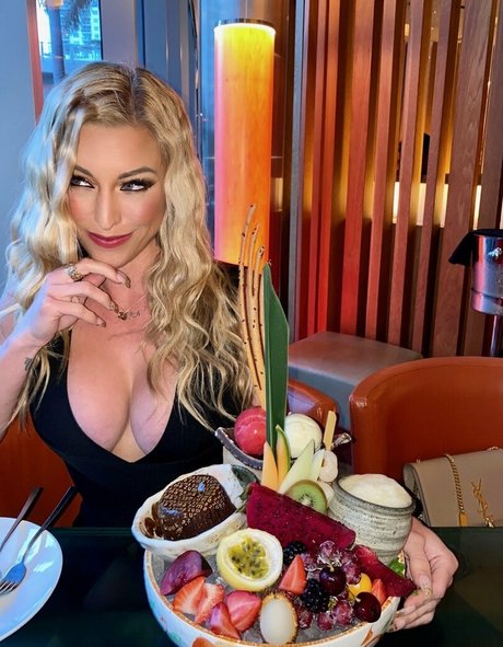 Kari Nautique sexy galerie