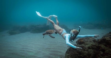 Kari Nautique hübsche sexy archiv