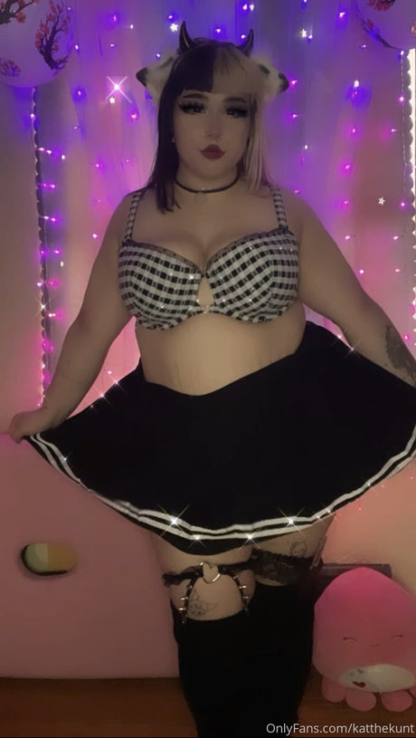 KatTheKunt top nackt foto
