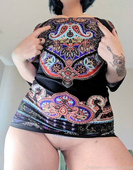 vollbusige zierliche onlyfans hübsche kunst galerie