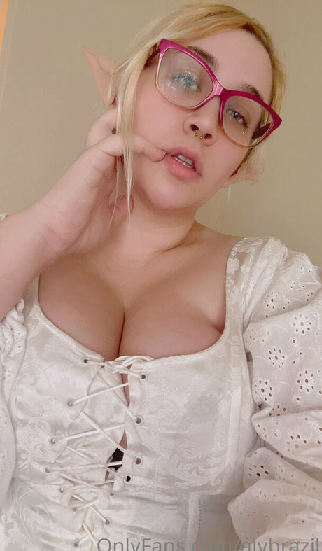 Alybrazil nackt sexy galerie