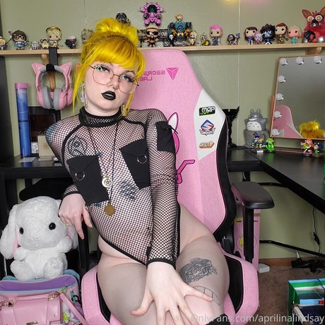 yoga asiatische onlyfans hd nette fotos