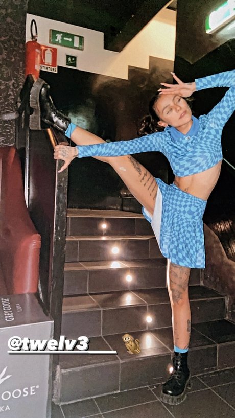 Twelv3 schauspielerin hübsche foto