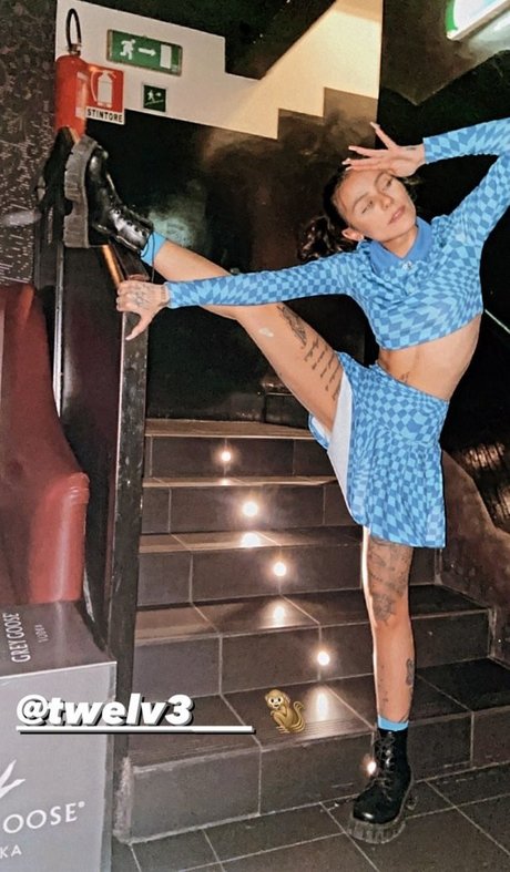 Twelv3 kunst erotische bild