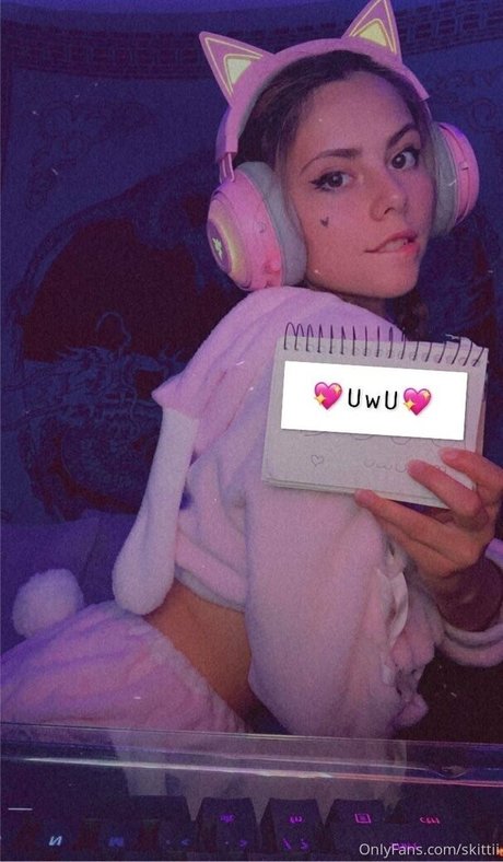 Skittii nackt pornographische bild