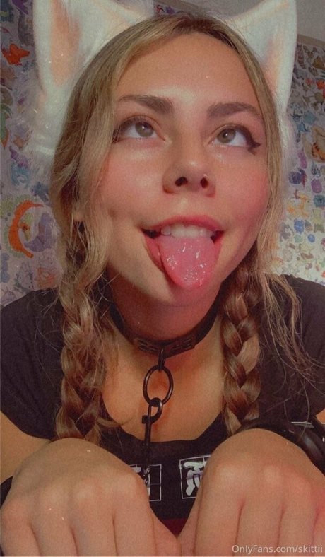 Skittii model nacktheit archiv