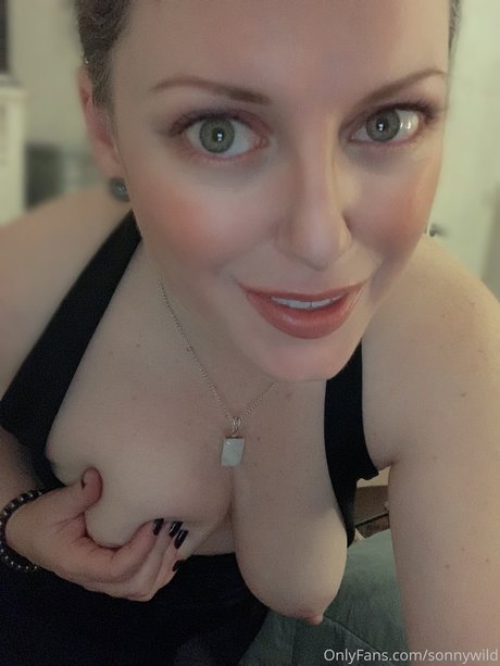Sonny Wild perfekte exklusive galerien