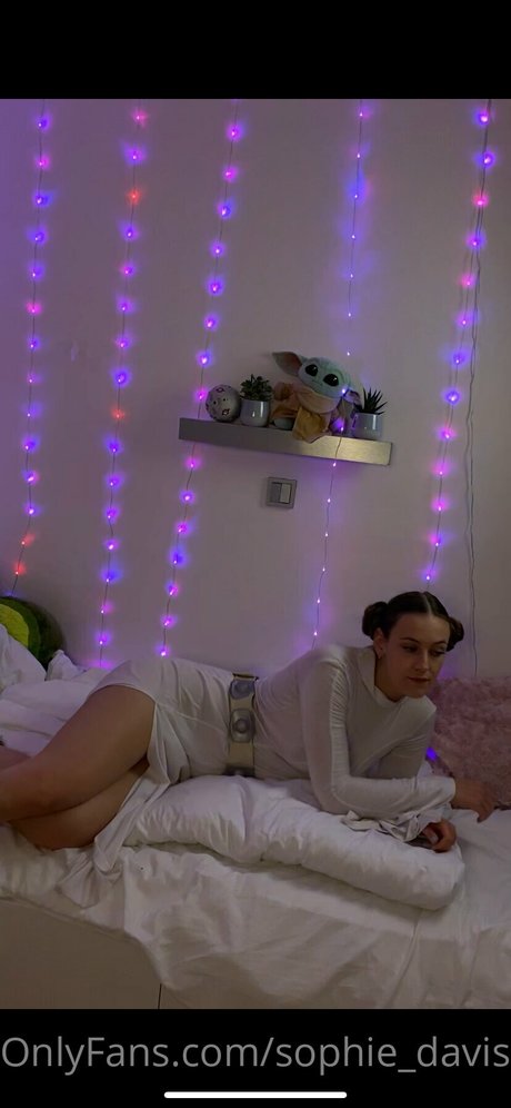 Sophie Davis schauspielerin beste bild