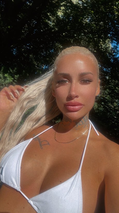 Elodie Baillargeon Roy sexy galerie