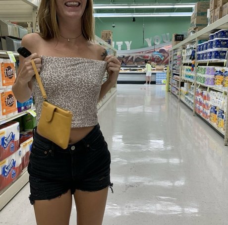 cremedelapeachh erotische pornographische fotos