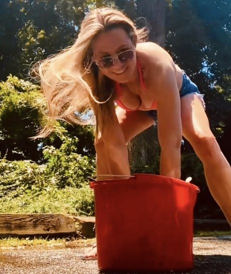 Michk107 nacktheit pornographische foto