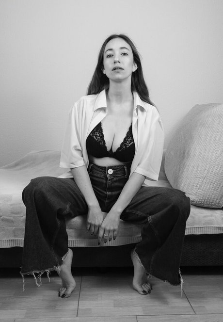 Lada Amores schauspielerin nackte galerien