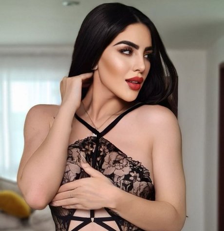 Mary Baltazar nackt sexy bilder