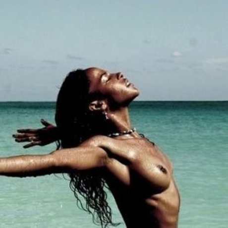 Megalyn Echikunwoke xxx kunst bild