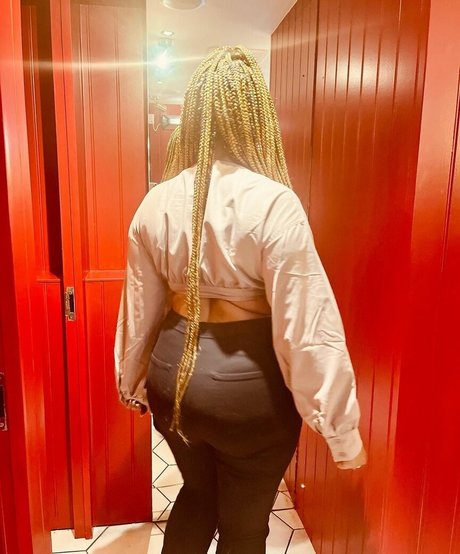 Stargirlsarah19x model schöne bild