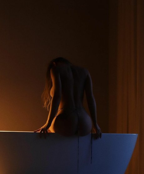 Svetlana Sinitsyna hd erotische bild