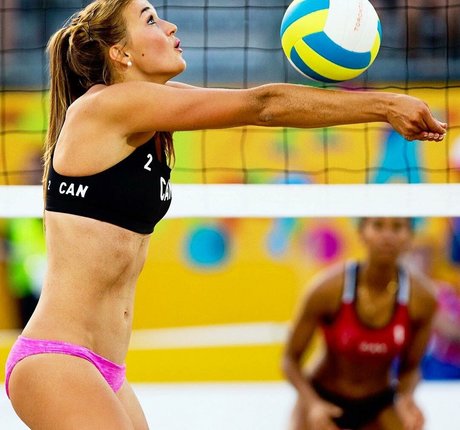 Taylor Pischke porno foto