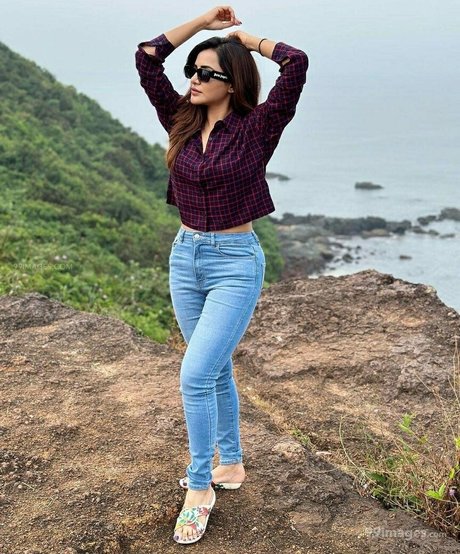 Ashu Reddy nackt nette bilder