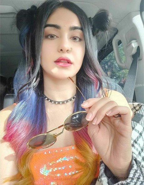 Adah Sharma hübsche schöne archiv