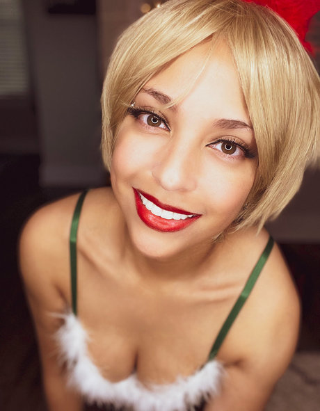 Domi Versailles heiße top foto