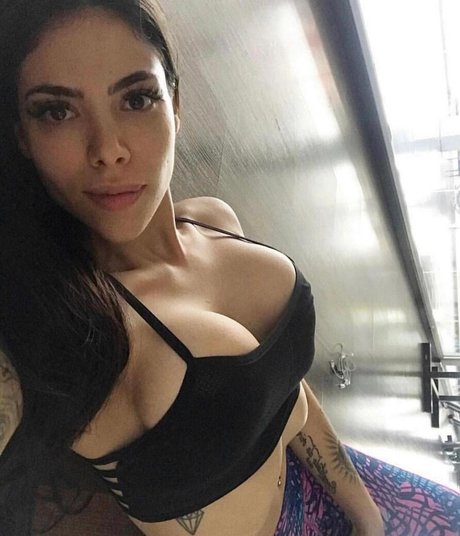 Claudia Guajardo pornostar hübsche fotos