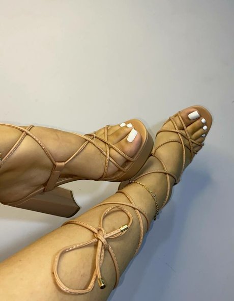 Adri Feet pornostar sexy bild