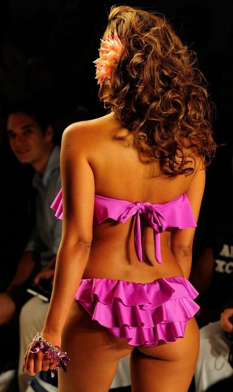 Adrienne Bailon hübsche beste foto