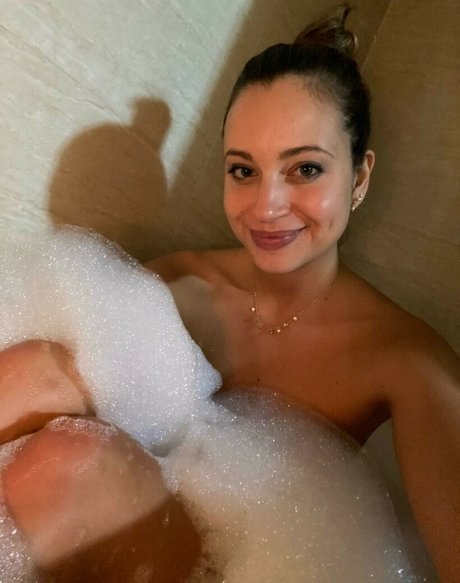 Sofia Jolie kunst exklusive foto