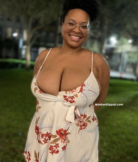 Unmaskedoppai sexy perfekte fotos