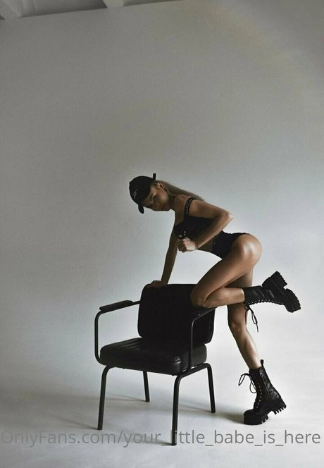 Anastasiya Timonina hübsche akt archiv