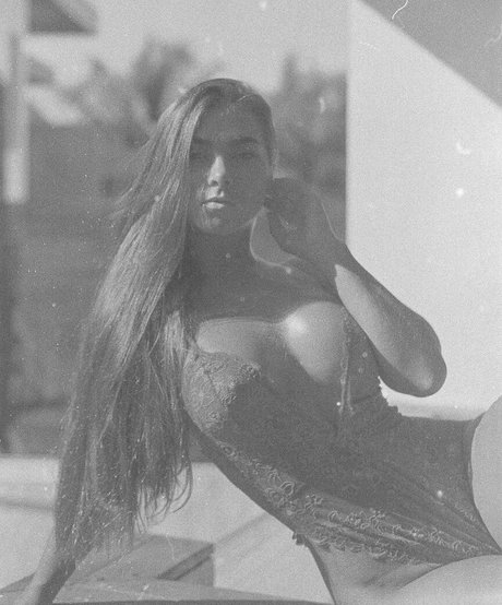 Valentina Grant nacktheit hübsche foto