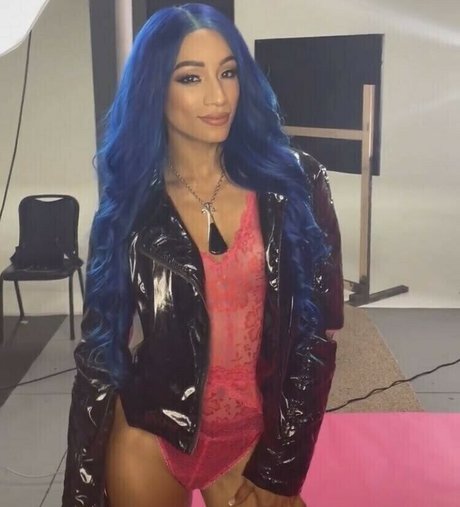WWE Sasha Banks pornostar sexy bild