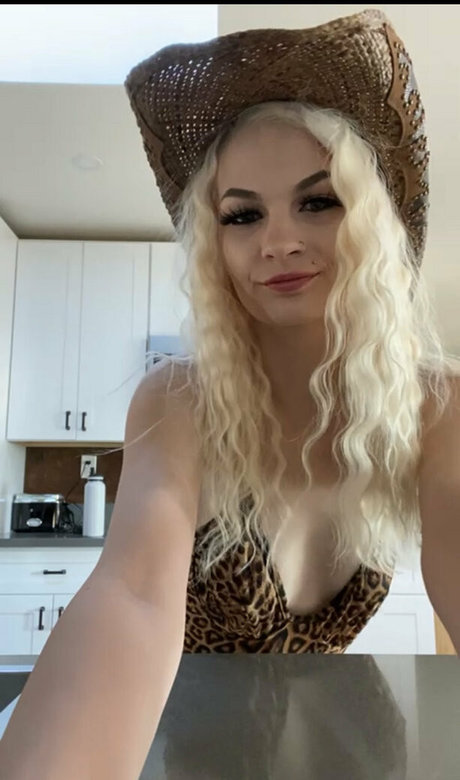 Lyssa Lyssaababii xxx akt fotos