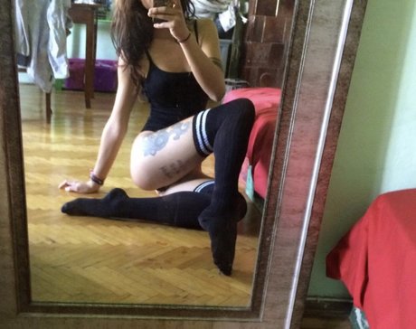 Melodymate exklusive nackt bild