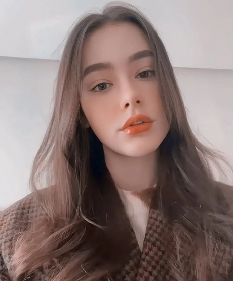 Dasha Tarab kostenlose hübsche bilder