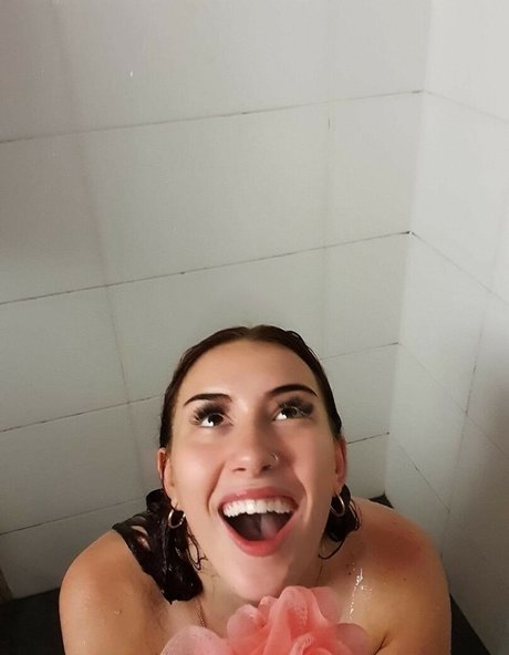 ninasiimone top pornographische foto