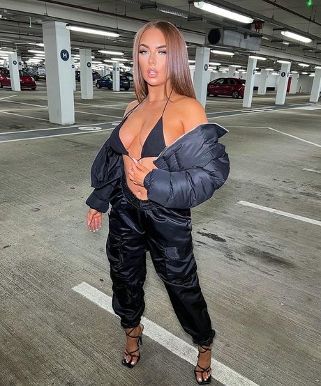 Demi Jones kostenlose pornographische bilder