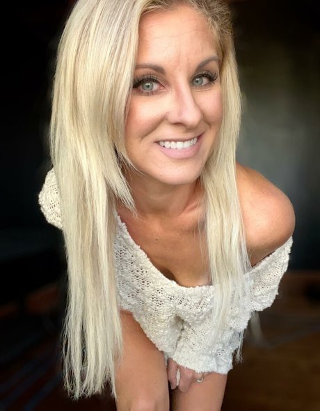 Blonde Country Girl exklusive porno galerie