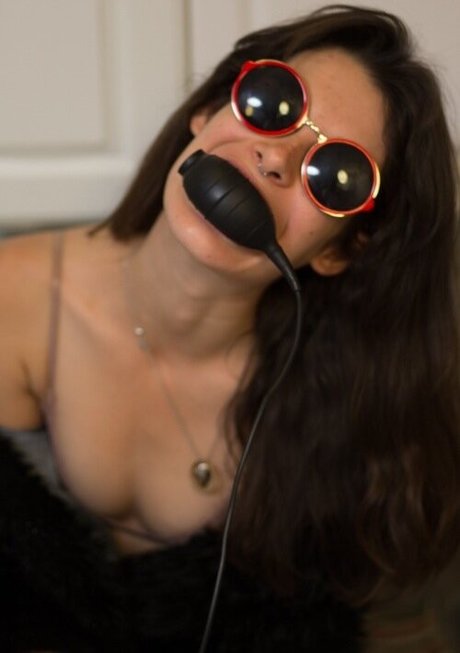 Carly Foulkes hübsche nackte galerie