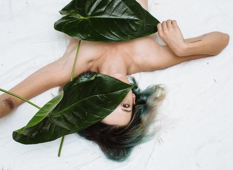 Carly Foulkes beste freie bild