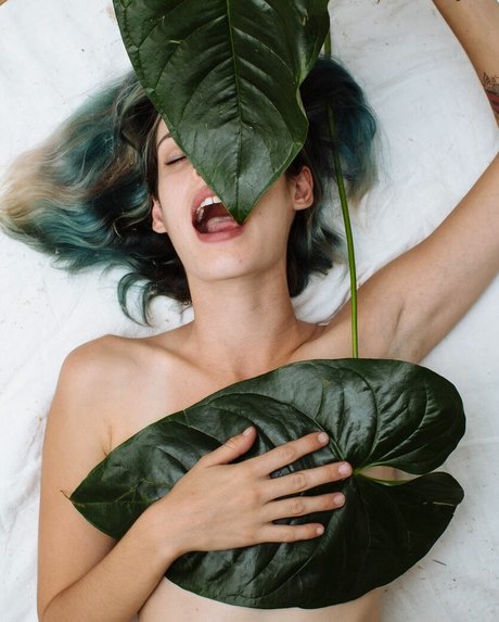 Carly Foulkes pornografische galerie