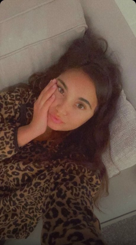 Shari G top exklusive foto