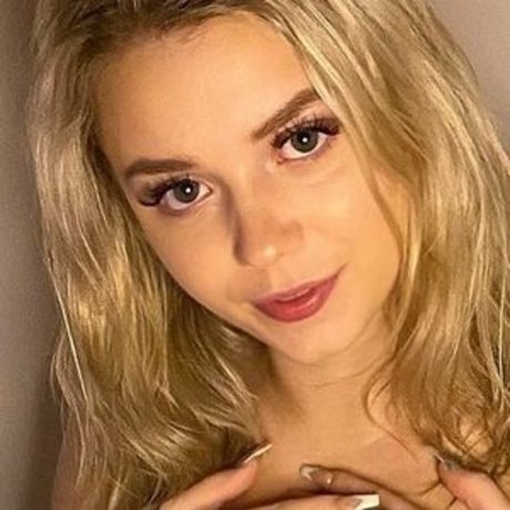 Briea Harm perfekte nackten bilder