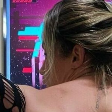 Gabrielly Avila pornostar heiße bild