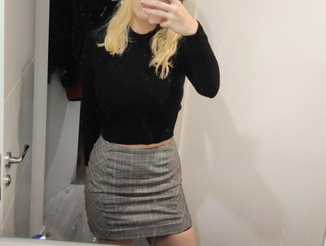 mineofyours model bild